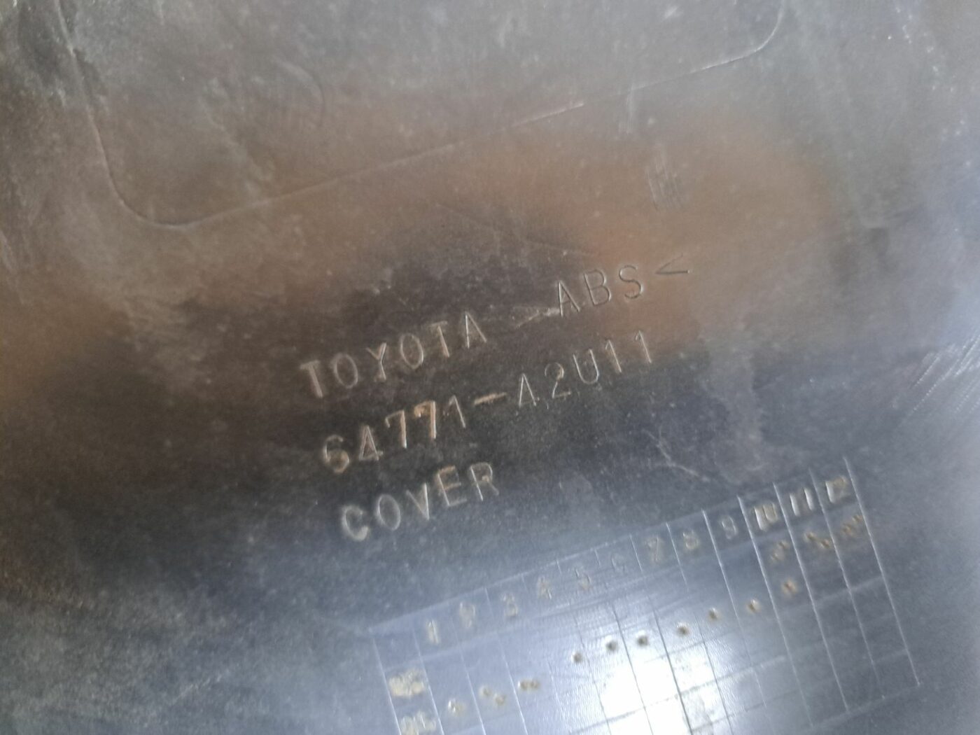 Rezerves riteņa vāks priekš TOYOTA RAV 4 2006