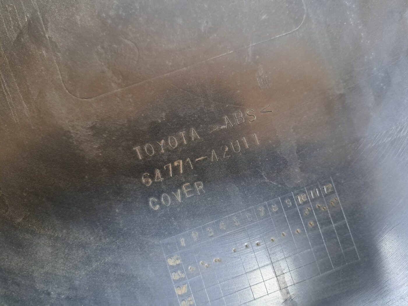 Rezerves riteņa vāks priekš TOYOTA RAV 4 2006