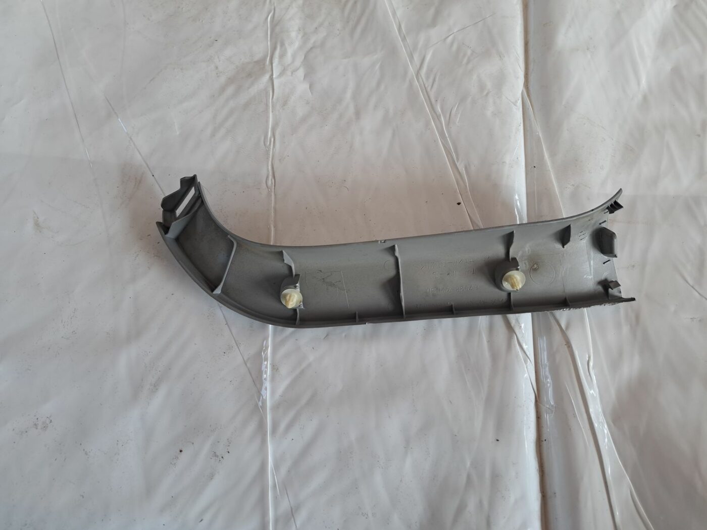 Bagāžnieka vāka apdare priekš TOYOTA RAV 4 2006 2 Bagāžnieka vāka apdare priekš TOYOTA RAV 4 2006