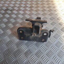 Dzinēja kronšteins priekš TOYOTA RAV 4 2006