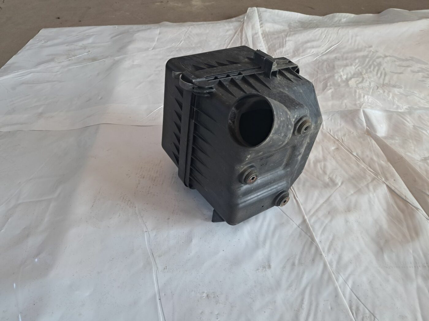 Gaisa filtra korpuss priekš TOYOTA RAV 4 2006 6 Gaisa filtra korpuss priekš TOYOTA RAV 4 2006