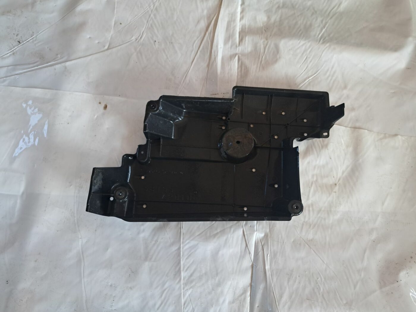 Virsbūves apakšējais aizsargs priekš TOYOTA RAV 4 2006 2 Virsbūves apakšējais aizsargs priekš TOYOTA RAV 4 2006