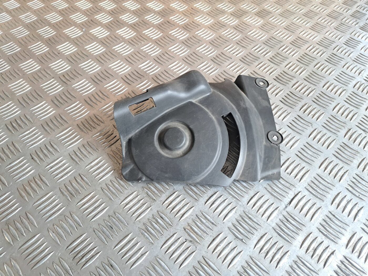 Zobsīksnas aizsargs priekš BMW 525 E60 2004 BLACK