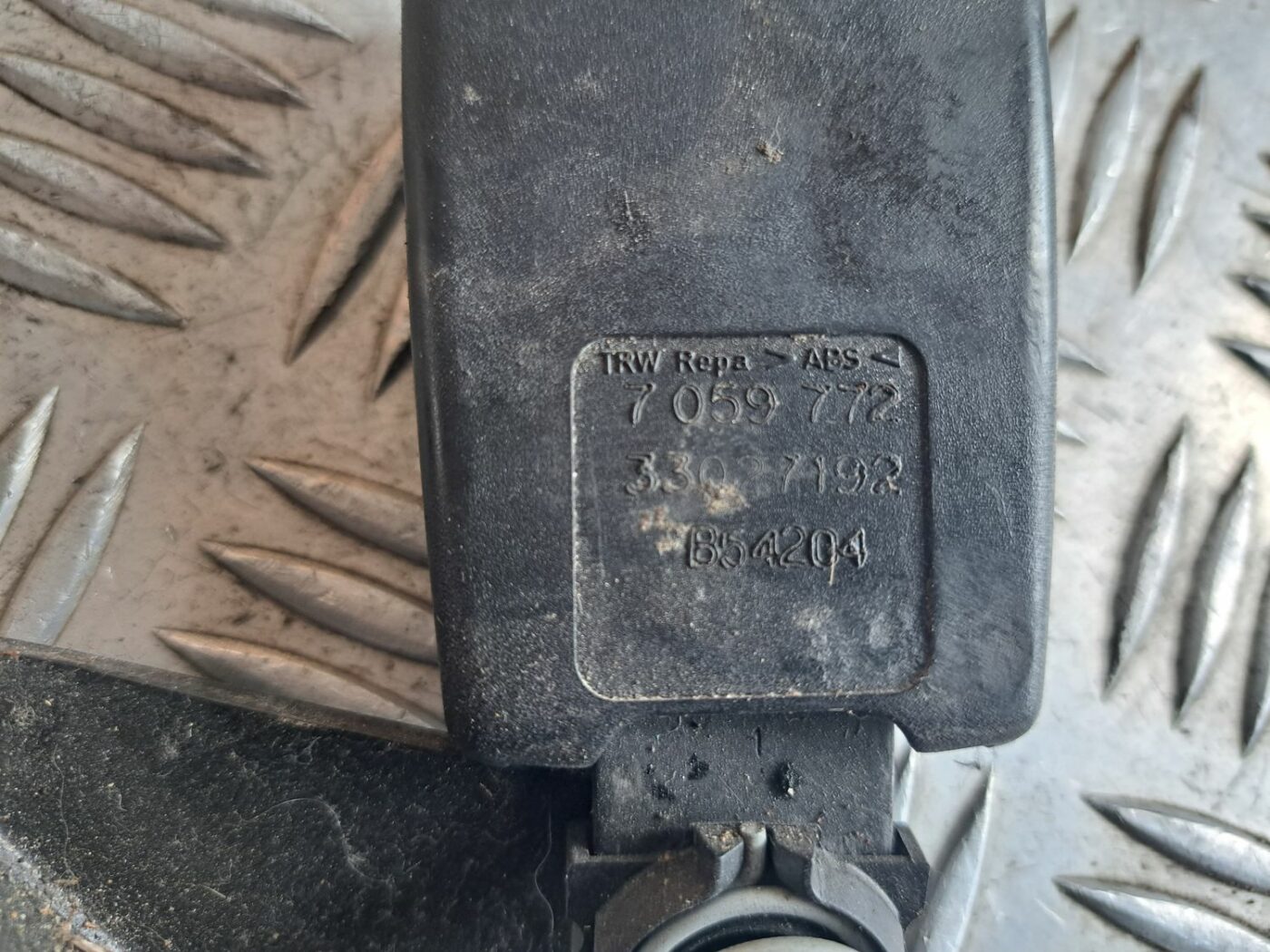 Aizmugurējā drošības jostas sprādze priekš BMW 525 E60 2004 BLACK 2 Aizmugurējā drošības jostas sprādze priekš BMW 525 E60 2004 BLACK