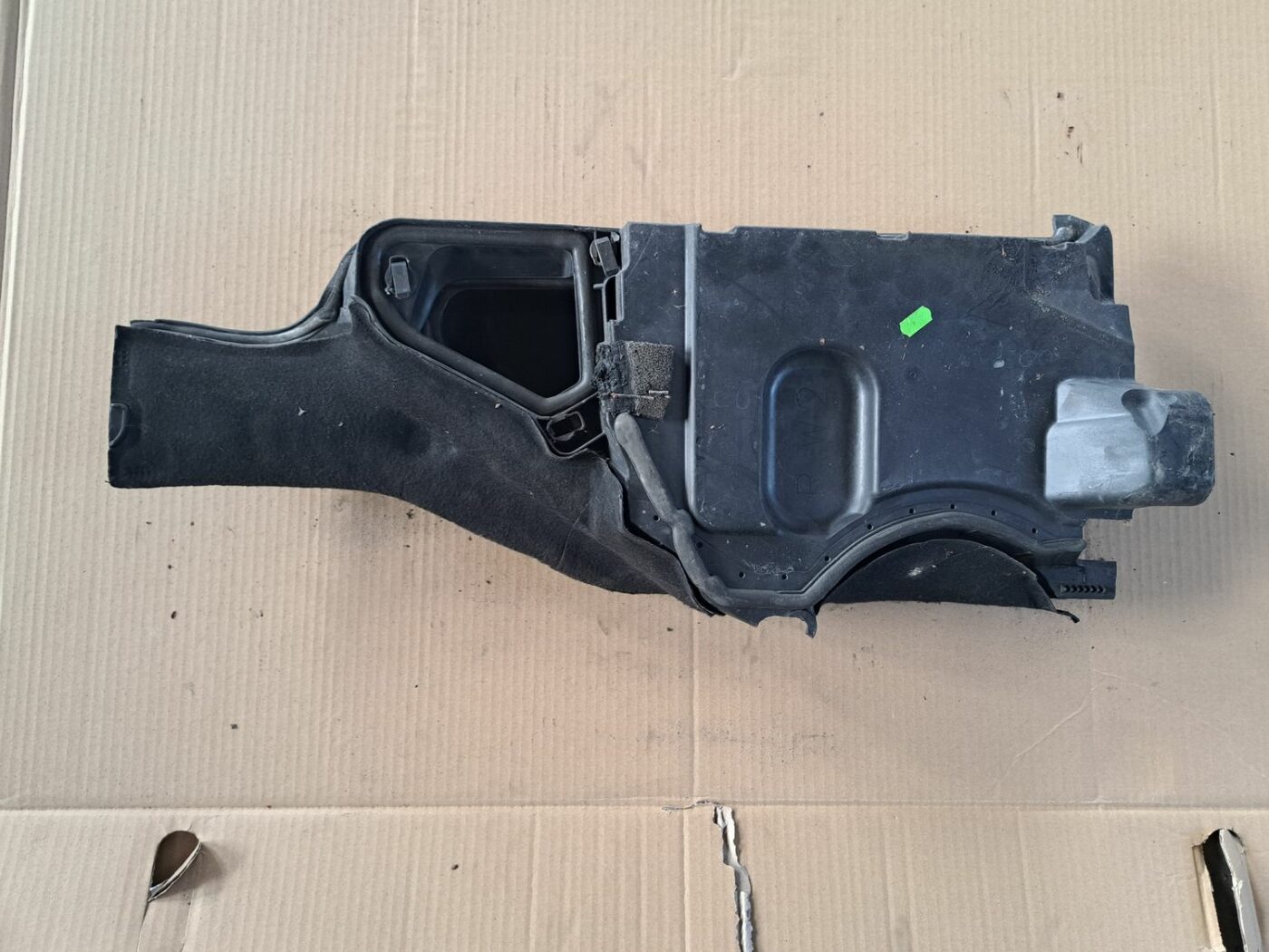 Salona gaisa filtra korpuss priekš BMW 525 E60 2004 BLACK