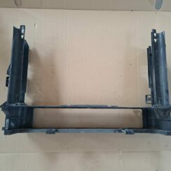 Priekšējā radiatora rāmis priekš BMW 525 E60 2004 BLACK