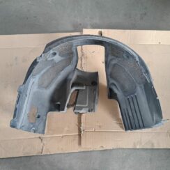 Priekšējais kreisais paspārns priekš BMW 525 E60 2004 BLACK