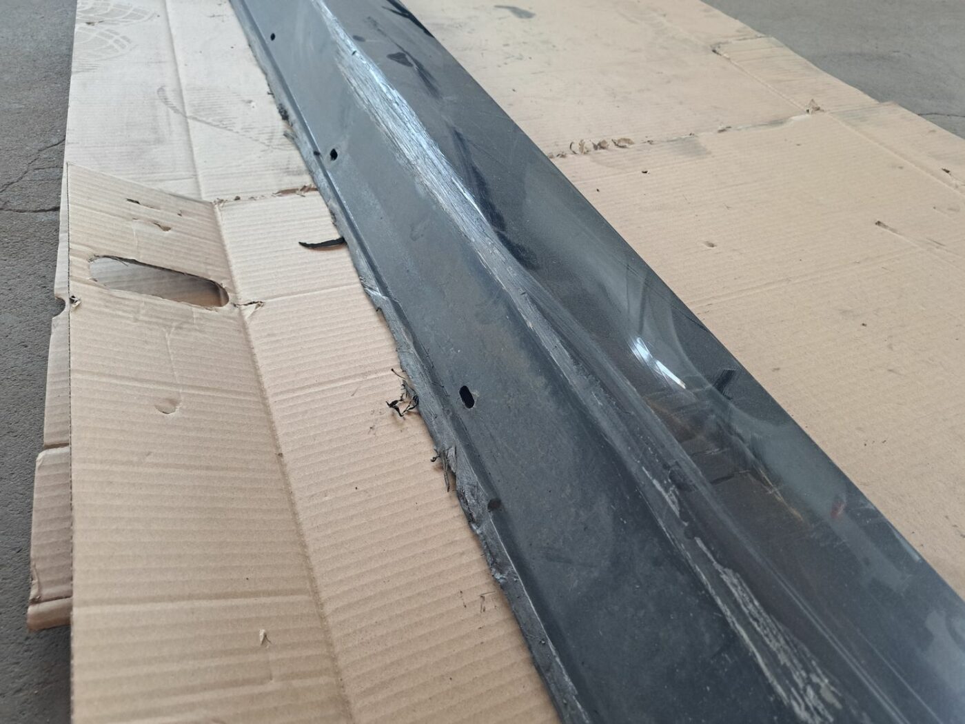 Ārēja sliekšņa laba uzlika priekš BMW 525 E60 2004 BLACK