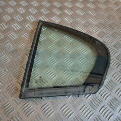 Kreiso durvju stūra stikls priekš BMW 525 E60 2004 BLACK