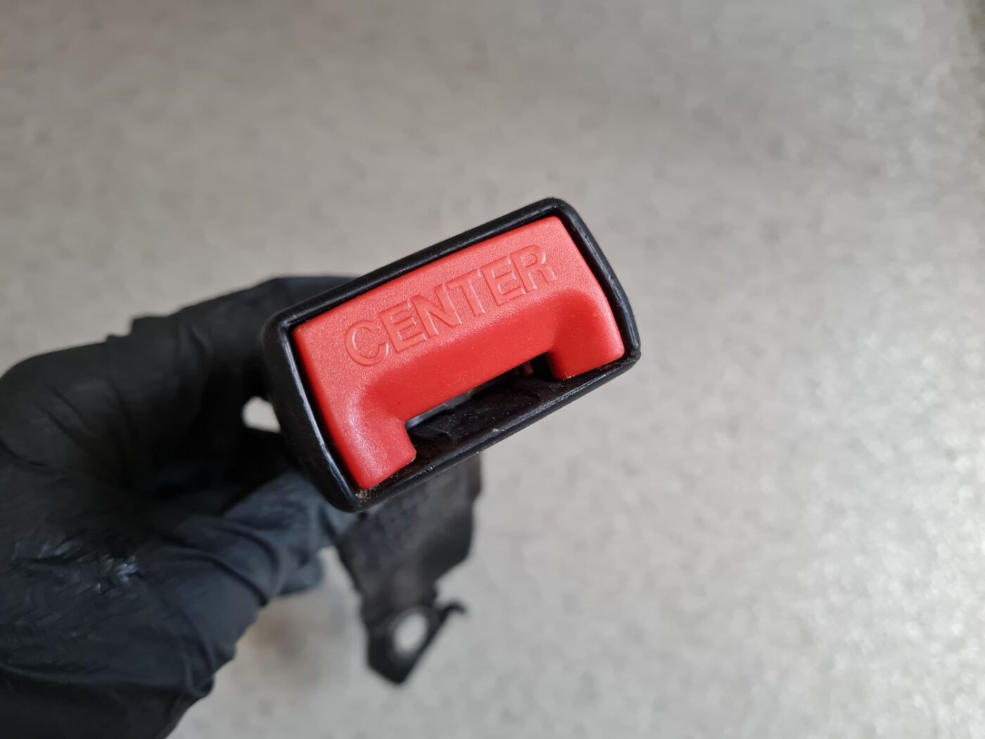 Aizmugurējā drošības jostas sprādze priekš BMW 525 E60 2004 BLACK