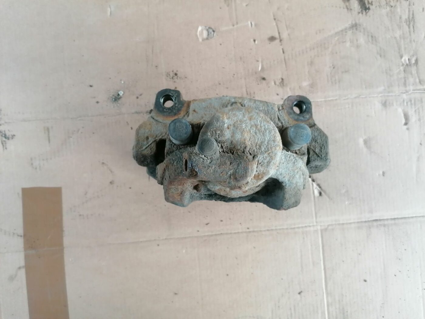 Priekšējais labais suports priekš VOLVO V70 2009 4 Priekšējais labais suports priekš VOLVO V70 2009