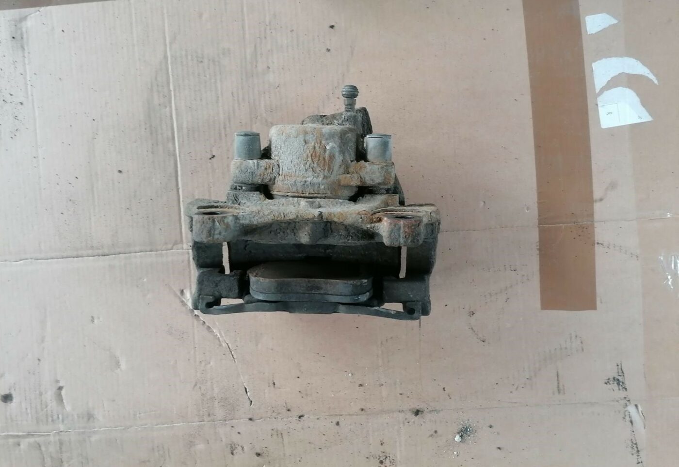 Priekšējais labais suports priekš VOLVO V70 2009 3 Priekšējais labais suports priekš VOLVO V70 2009