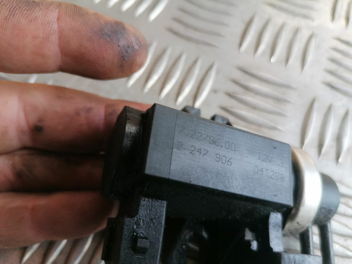 Solenoīda vakuuma vārsts priekš BMW 525 E60 2004 BLACK