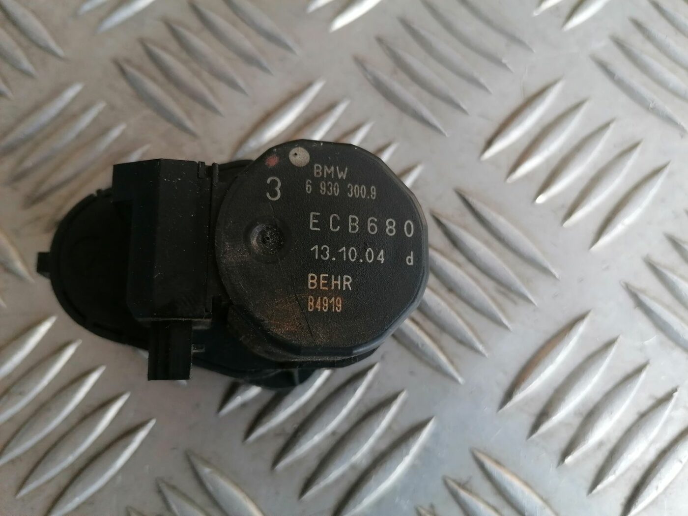 Apsildes sistēmas aktuators priekš BMW 525 E60 2004 BLACK