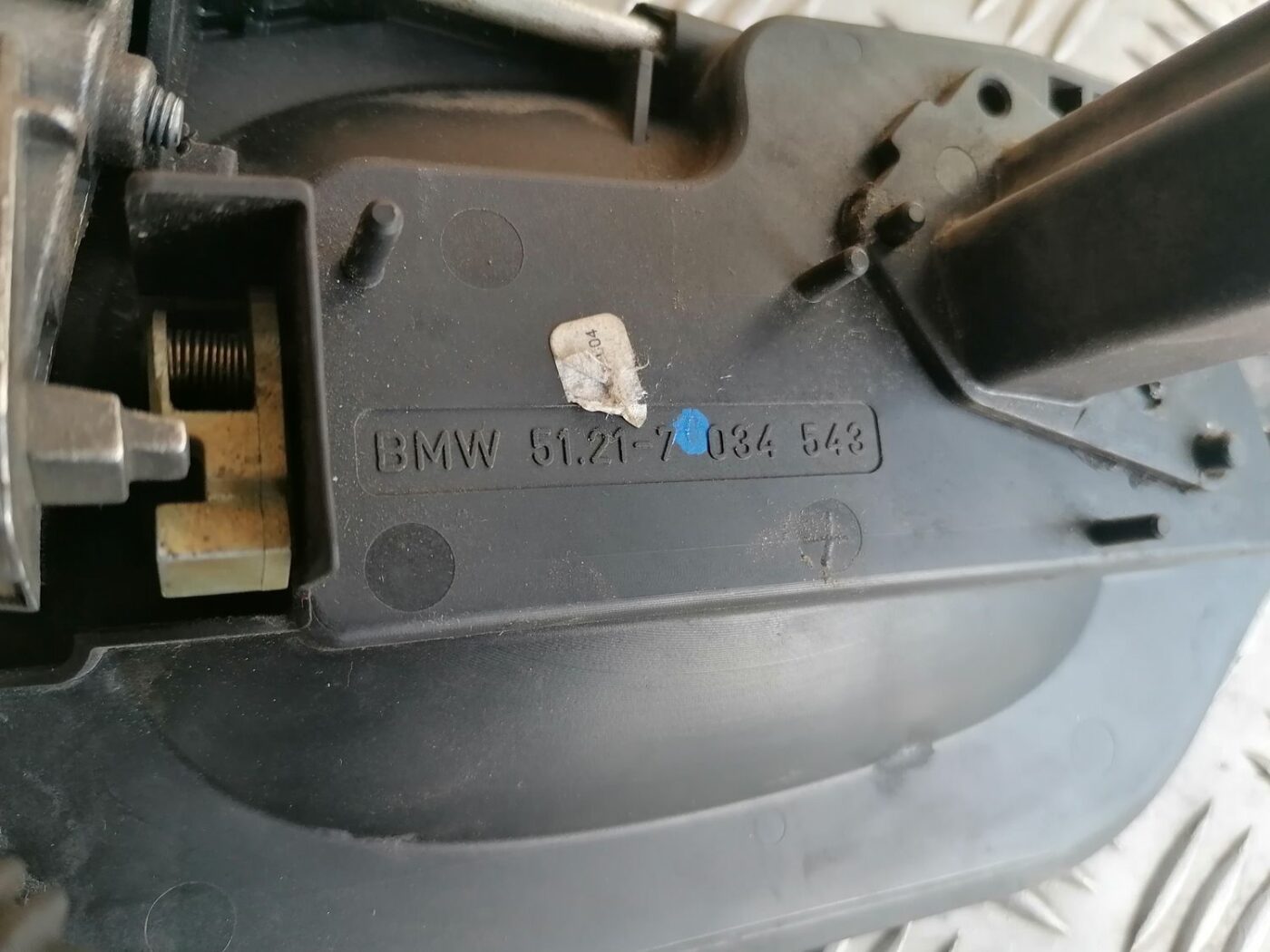 Aizmugurējais kreisais durvju rokturis priekš BMW 525 E60 2004 BLACK 3 Aizmugurējais kreisais durvju rokturis priekš BMW 525 E60 2004 BLACK