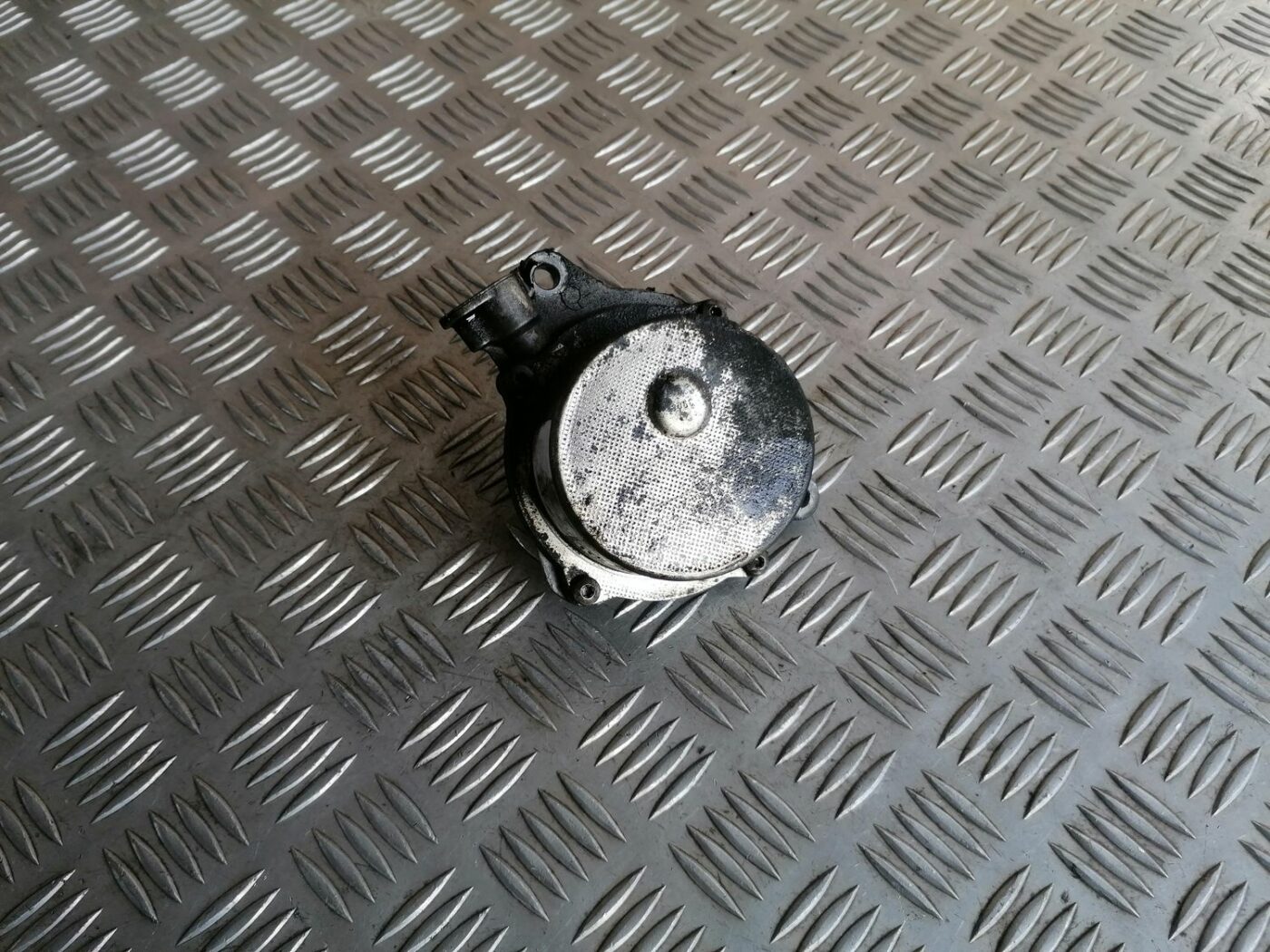 Vakuuma sūknis priekš BMW 525 E60 2004 BLACK 4 Vakuuma sūknis priekš BMW 525 E60 2004 BLACK