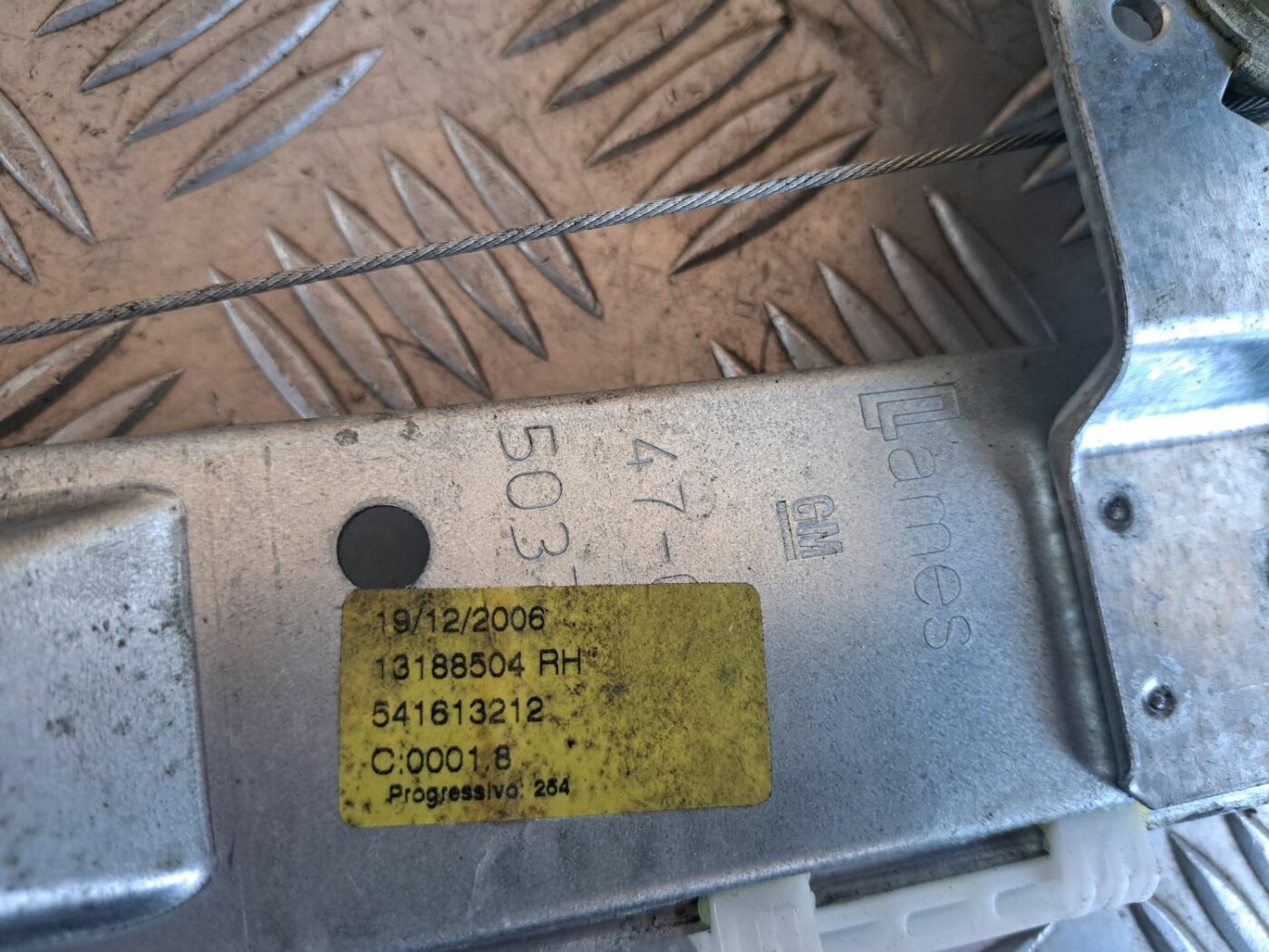 Stikla pacelšanas mehānisms aizmugurējais labais priekš OPEL CORSA 2007