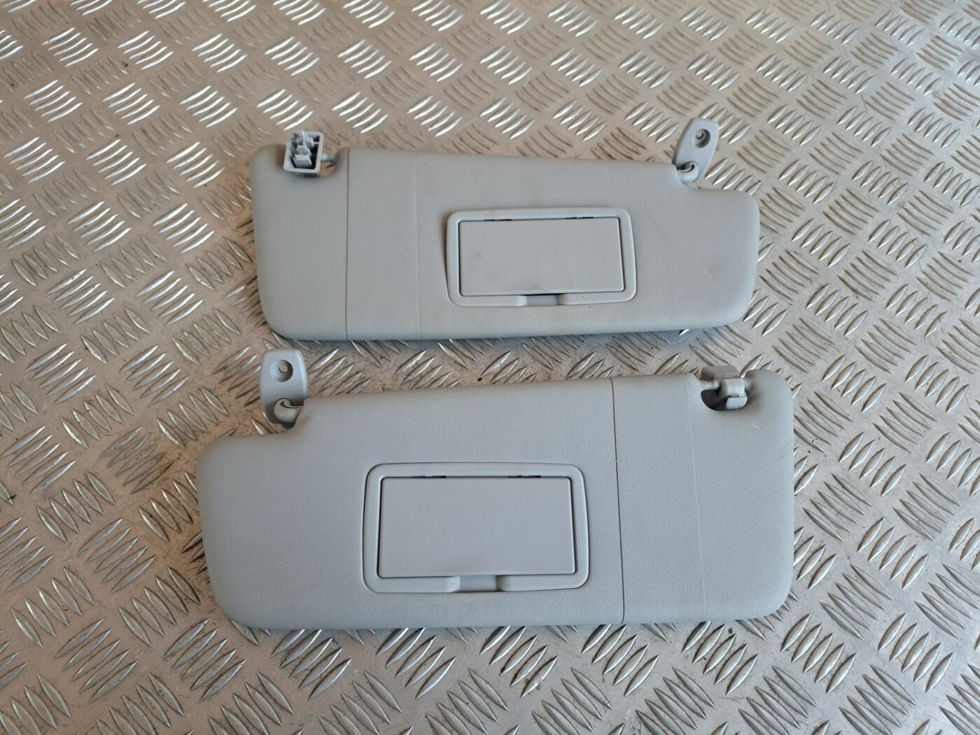 Saules aizsargs priekš OPEL CORSA 2007 2 Saules aizsargs priekš OPEL CORSA 2007