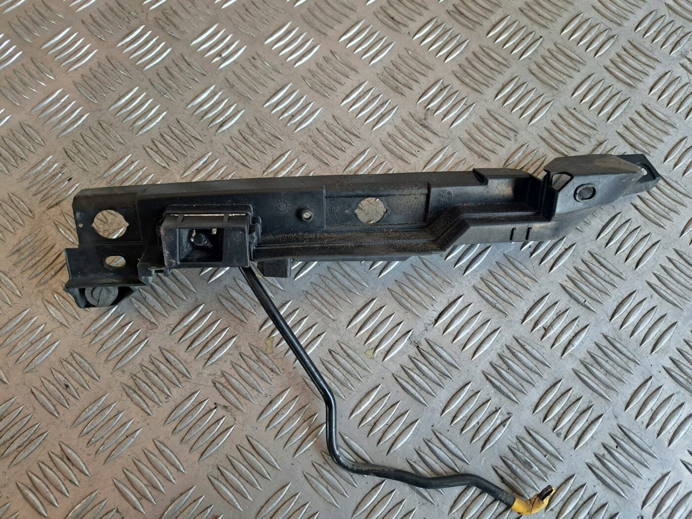 Dzinēja pārsega atbalsta kāja priekš OPEL CORSA 2007