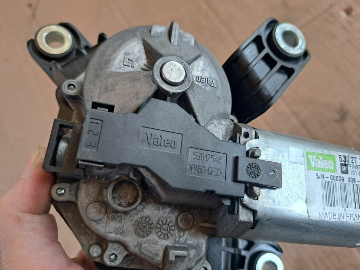 Aizmugurējā stikla tīrītāja motors priekš OPEL CORSA 2007 5 Aizmugurējā stikla tīrītāja motors priekš OPEL CORSA 2007