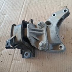 Pārnesumkārbas kronšteins priekš OPEL CORSA 2007