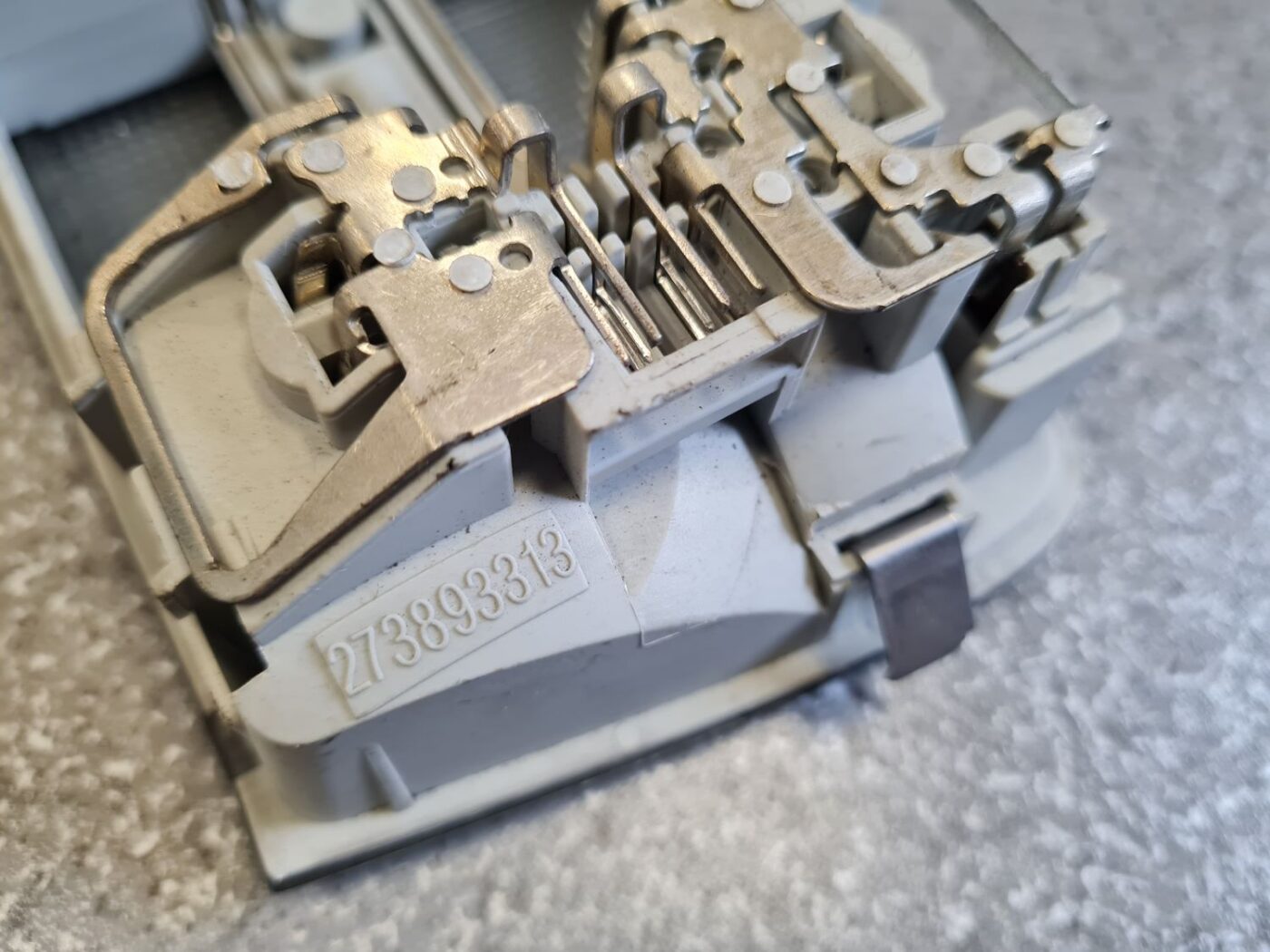 Salona apgaismojuma panelis priekš OPEL MERIVA 2004 4 Salona apgaismojuma panelis priekš OPEL MERIVA 2004