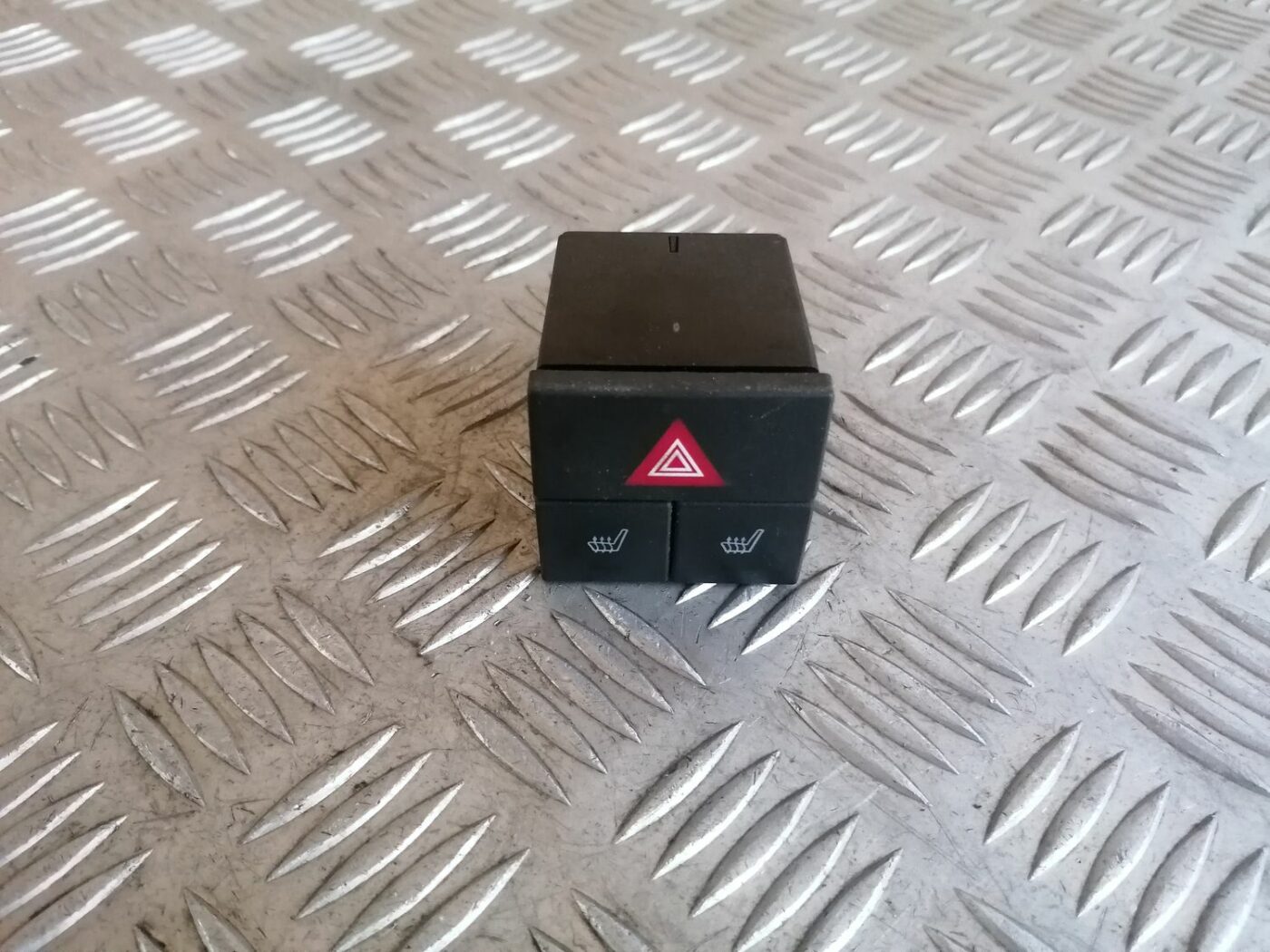 Sēdekļa apsildes ieslēgšanas poga priekš OPEL MERIVA 2004