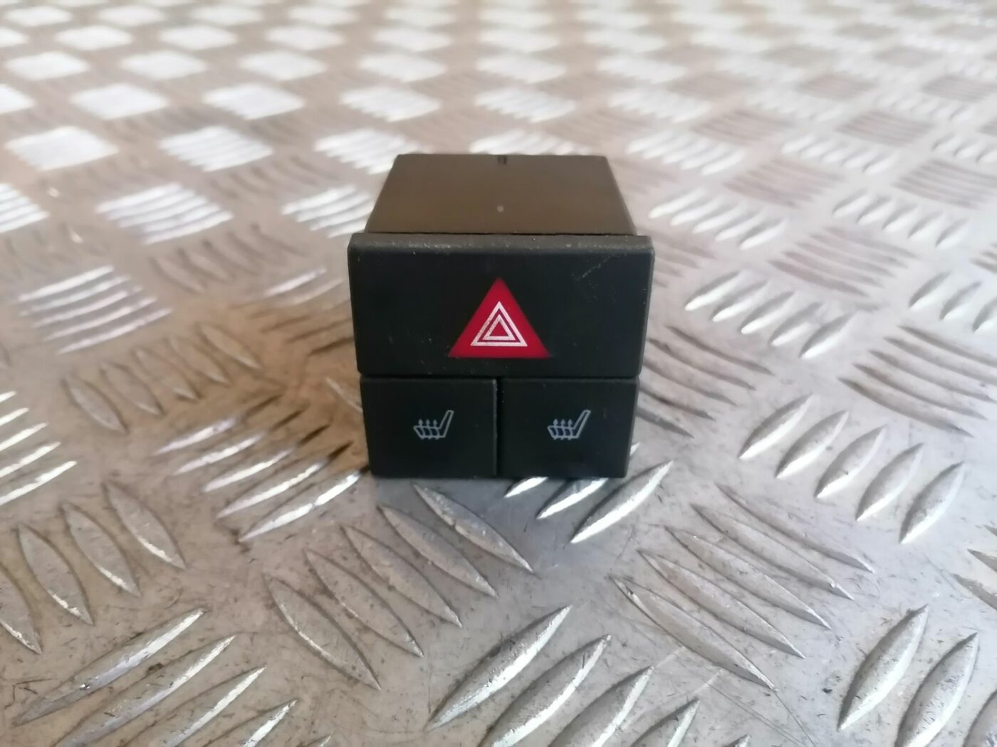 Sēdekļa apsildes ieslēgšanas poga priekš OPEL MERIVA 2004