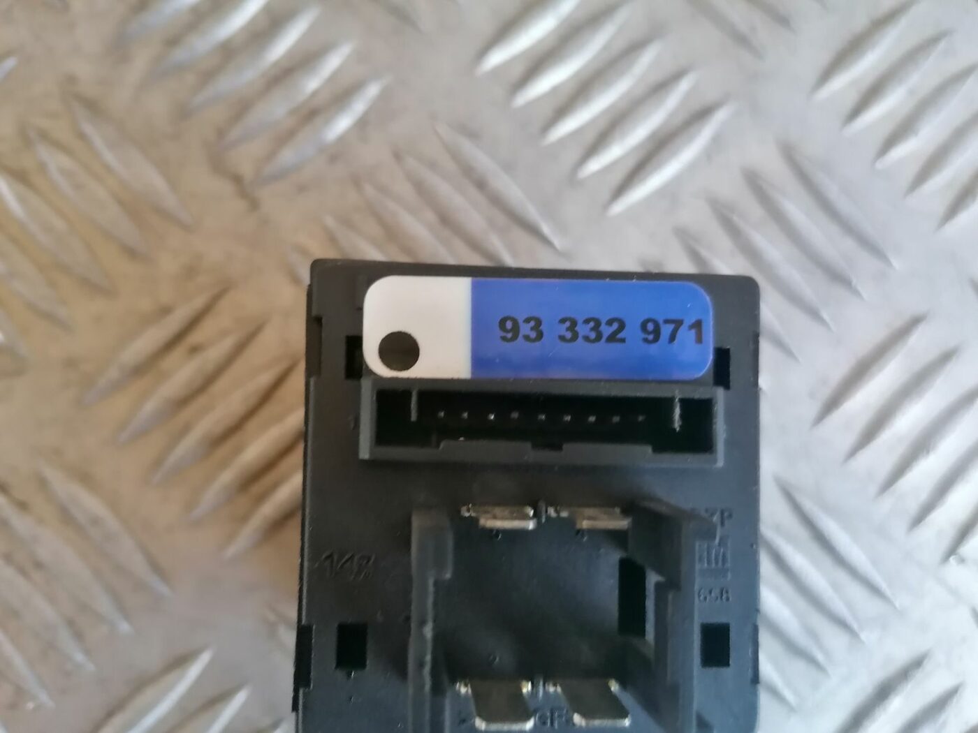 Sēdekļa apsildes ieslēgšanas poga priekš OPEL MERIVA 2004