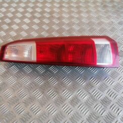 Aizmugurējais labais lukturis priekš OPEL MERIVA 2004