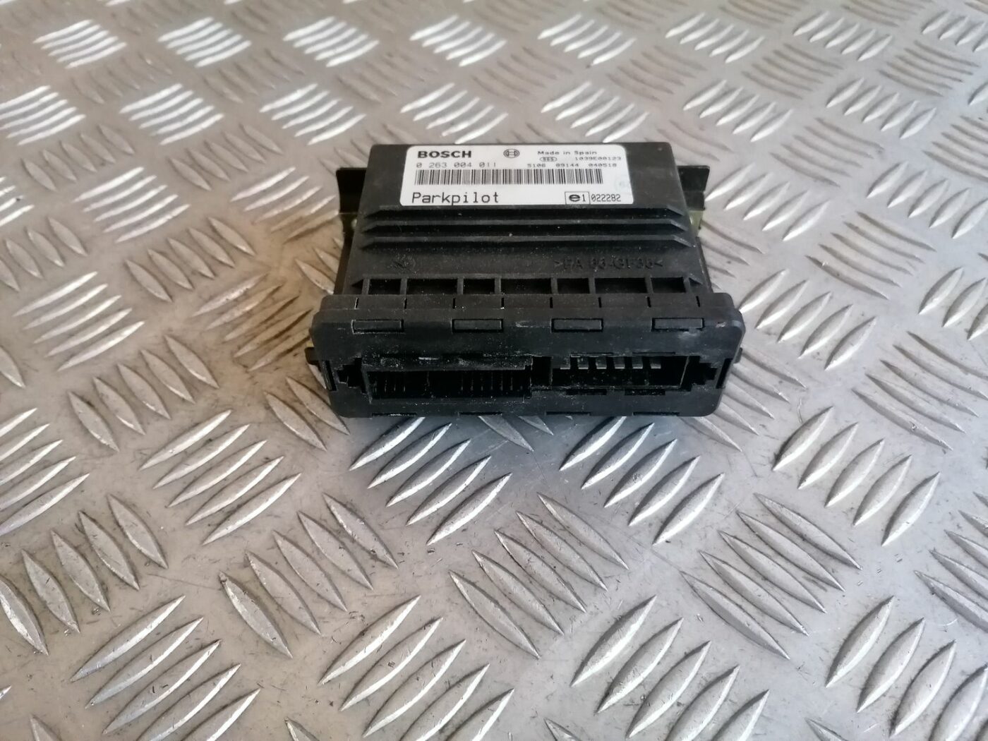 Parkošanās devēju vadības bloks priekš OPEL MERIVA 2004