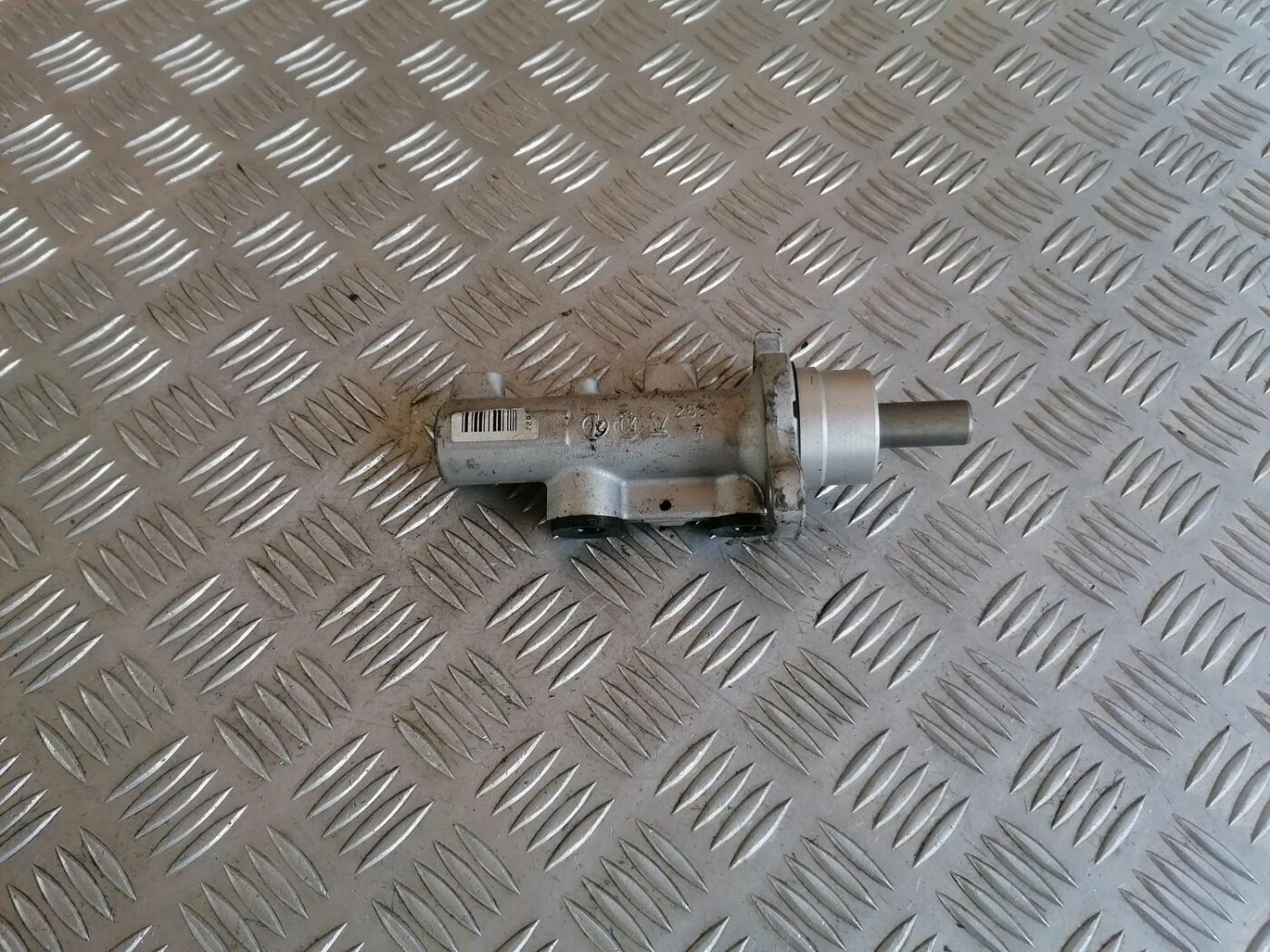 Bremžu pastiprinātāja galvenais cilindrs priekš OPEL MERIVA 2004 3 Bremžu pastiprinātāja galvenais cilindrs priekš OPEL MERIVA 2004