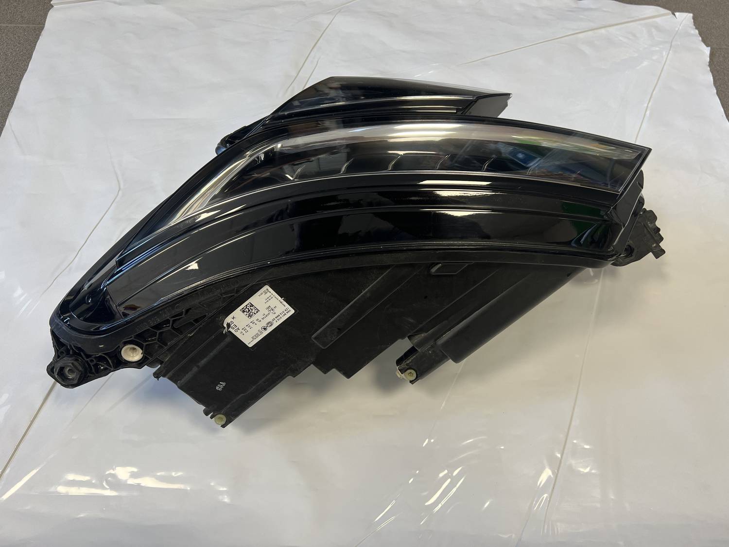 Priekšējais kreisais lukturis priekš ŠKODA KODIAQ 2018- 10 Priekšējais kreisais lukturis priekš ŠKODA KODIAQ 2018-