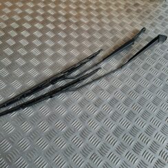 Vējstikla slotu turētāju komplekts priekš VW GOLF IV 1999