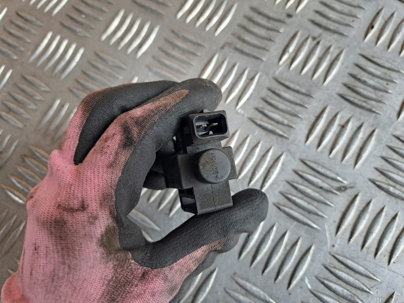 Solenoīda vakuuma vārsts priekš VW GOLF IV 1999