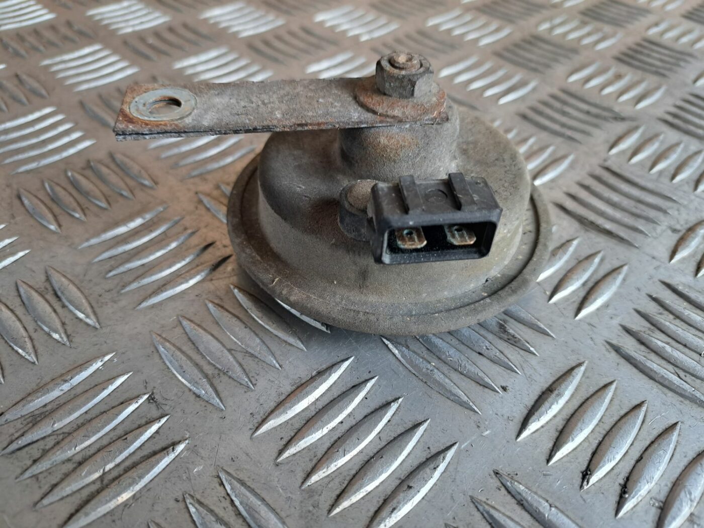 Skaņas signāls priekš VW GOLF IV 1999