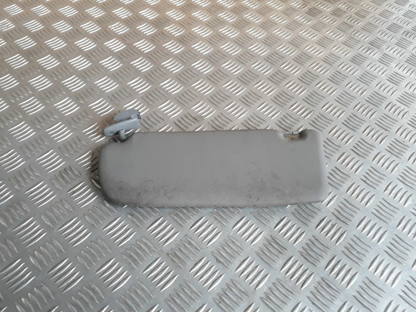 Saules aizsargs priekš AUDI A4 2000 AVANT 1 Saules aizsargs priekš AUDI A4 2000 AVANT