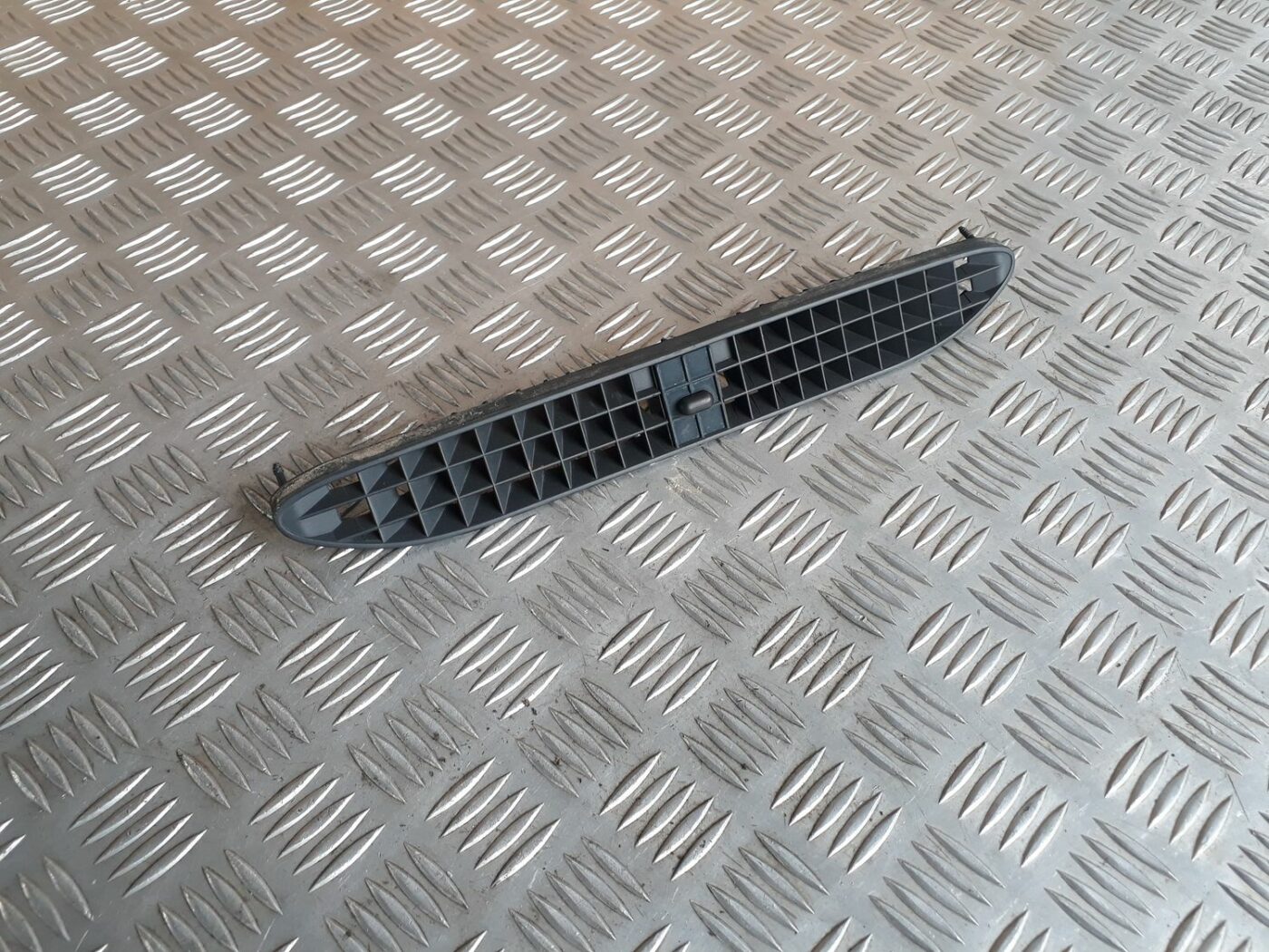 Pārsega reste priekš AUDI A4 2000 AVANT