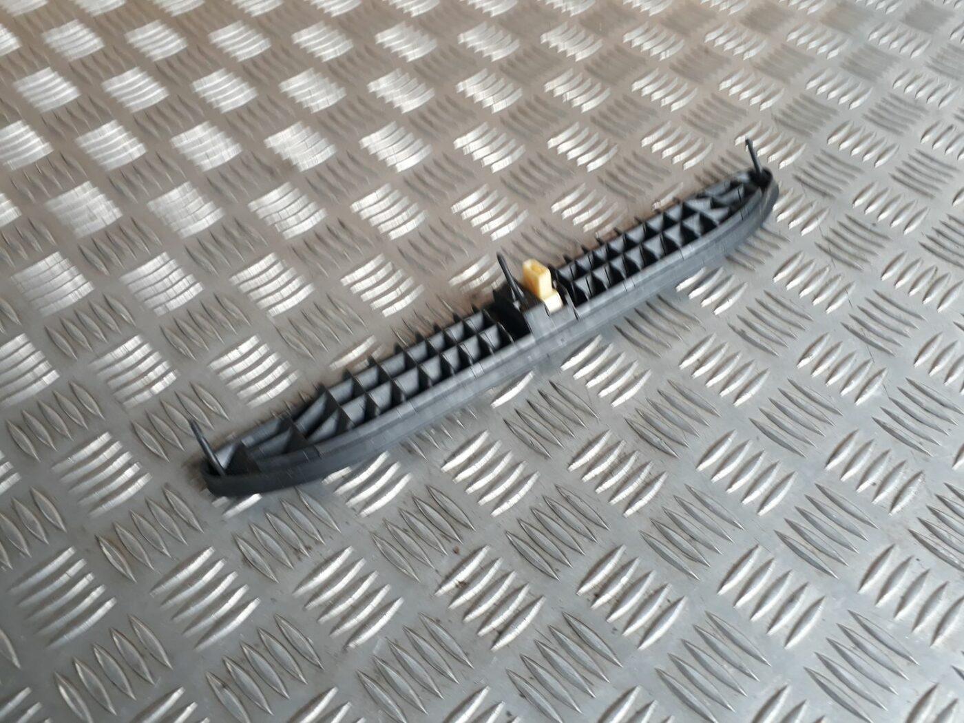 Pārsega reste priekš AUDI A4 2000 AVANT