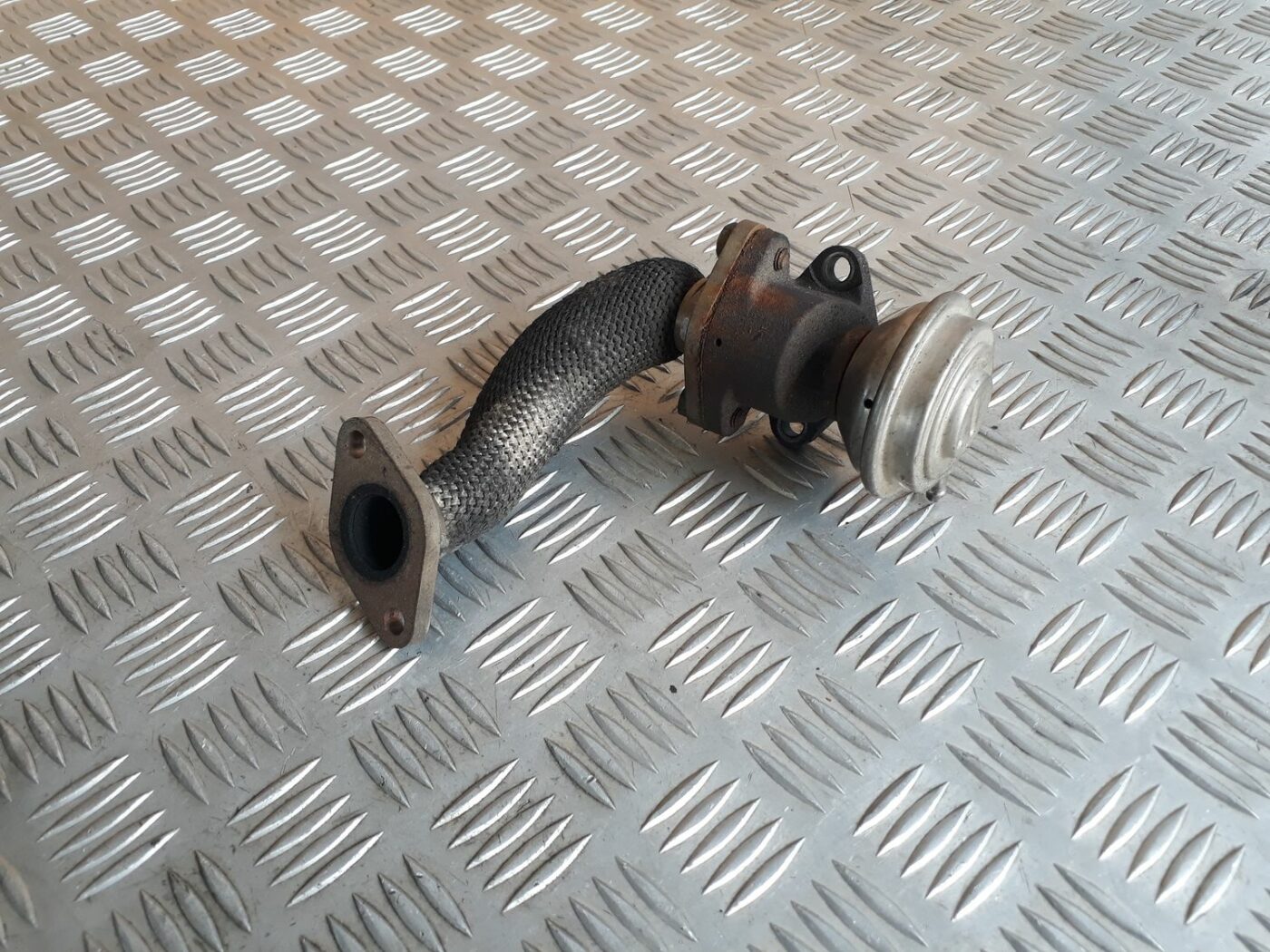 EGR vārsts priekš AUDI A4 2000 AVANT 1 EGR vārsts priekš AUDI A4 2000 AVANT