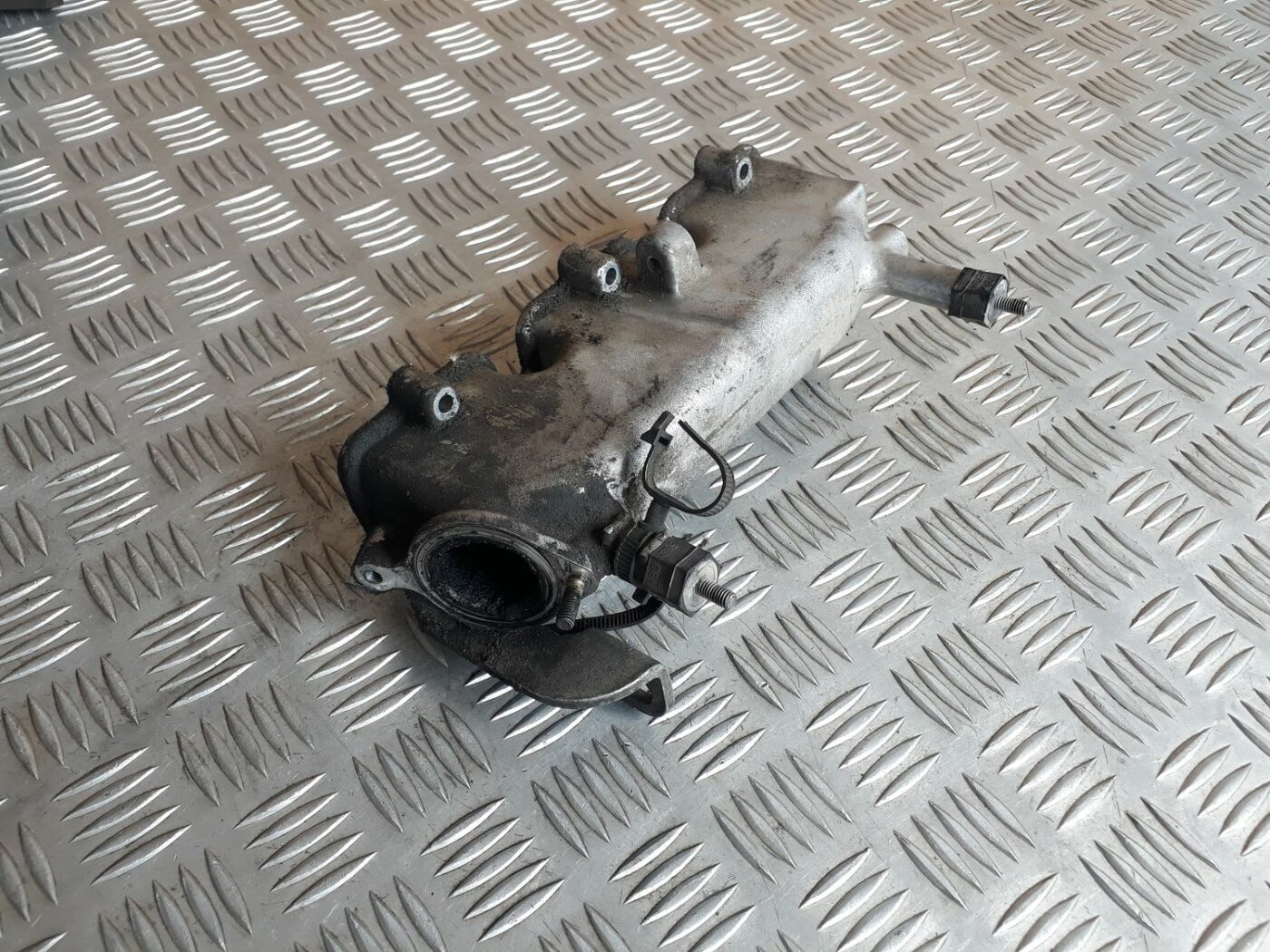 Ieplūdes kolektors priekš AUDI A4 2000 AVANT 3 Ieplūdes kolektors priekš AUDI A4 2000 AVANT