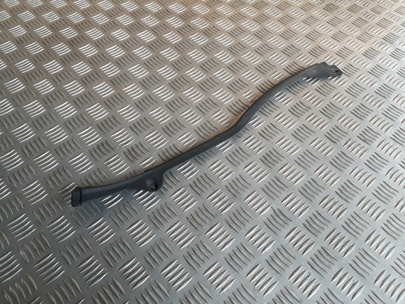 Sliekšņa aizmugurēja kreisa uzlika (salonā) priekš AUDI A4 2000 AVANT