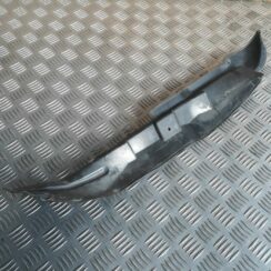 Ieliktņis starp spārnu un durvīm priekš AUDI A4 2000 AVANT