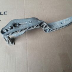 Aizmugurēja reduktora kronšteins priekš AUDI A4 2000 AVANT