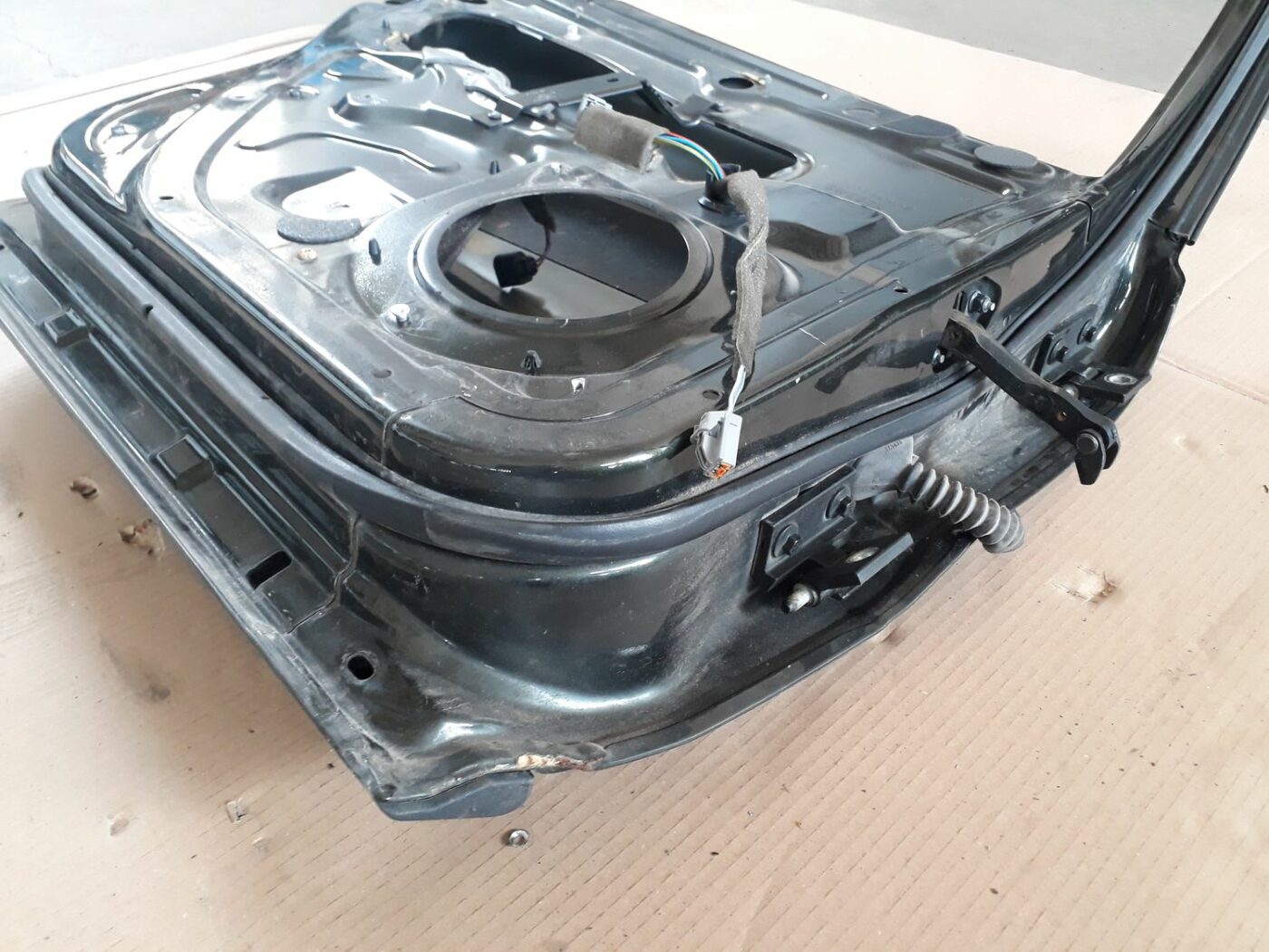 Aizmugurējās kreisās durvis priekš VOLVO S60 2007