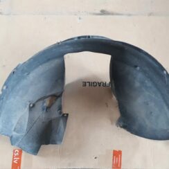 Priekšējais kreisais paspārns priekš VOLVO S60 2007