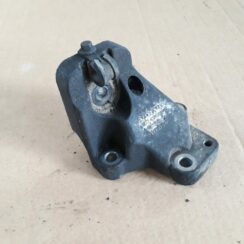 Dzinēja kronšteins priekš VOLVO S60 2007