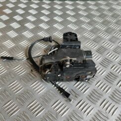 Aizmugurējo labo durvju slēdzene priekš VW GOLF IV 1999