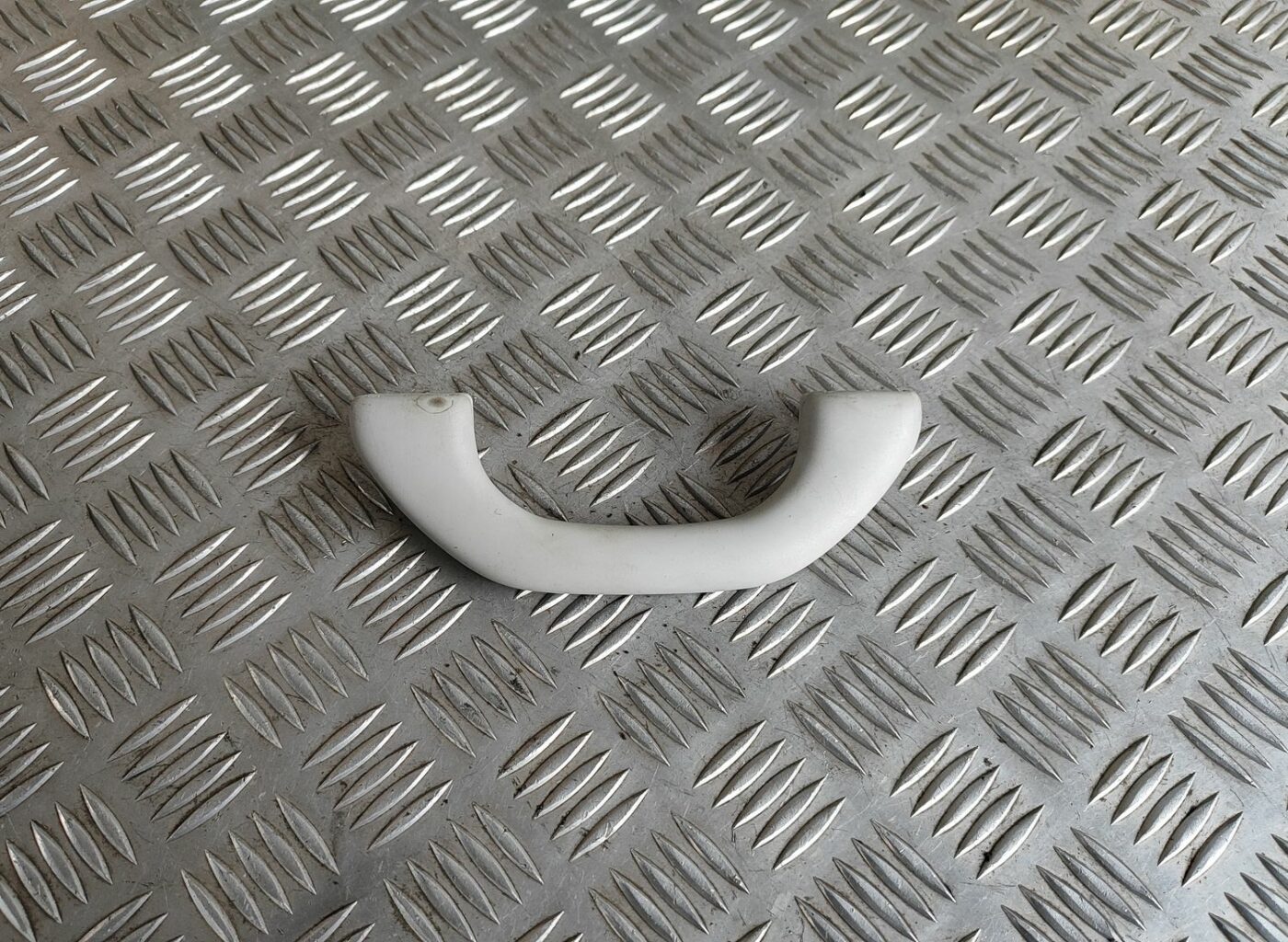 Salona rokturis griestos priekš VW GOLF IV 1999 1 Salona rokturis griestos priekš VW GOLF IV 1999