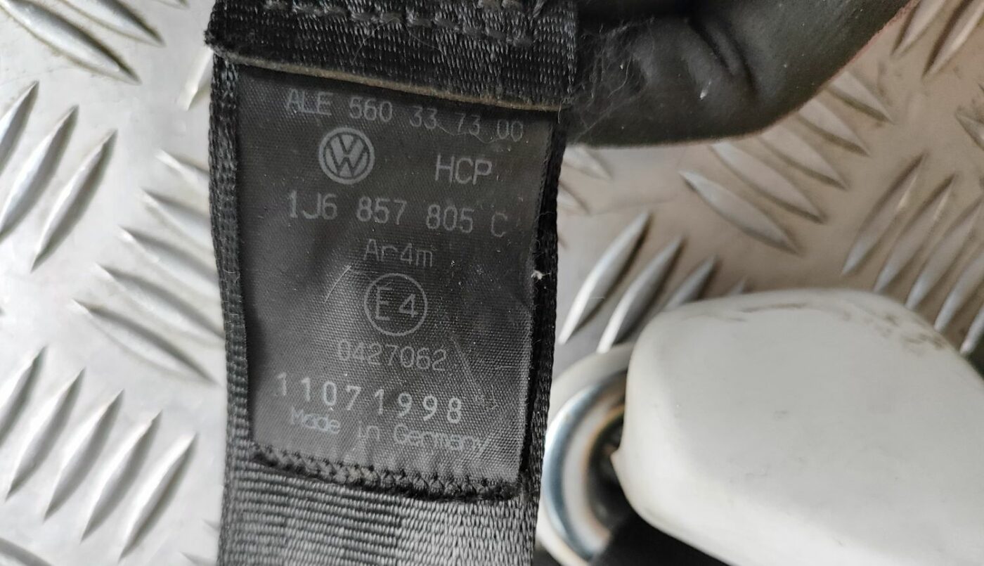 Aizmugurējā labā drošības josta priekš VW GOLF IV 1999